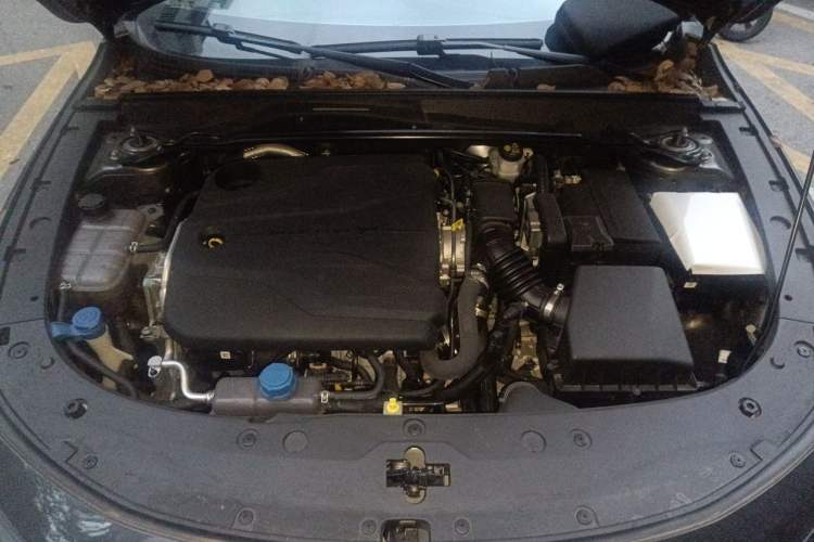 Used CHANGAN UNI-V 2024 1.5T Prestige Edition Engine Bay