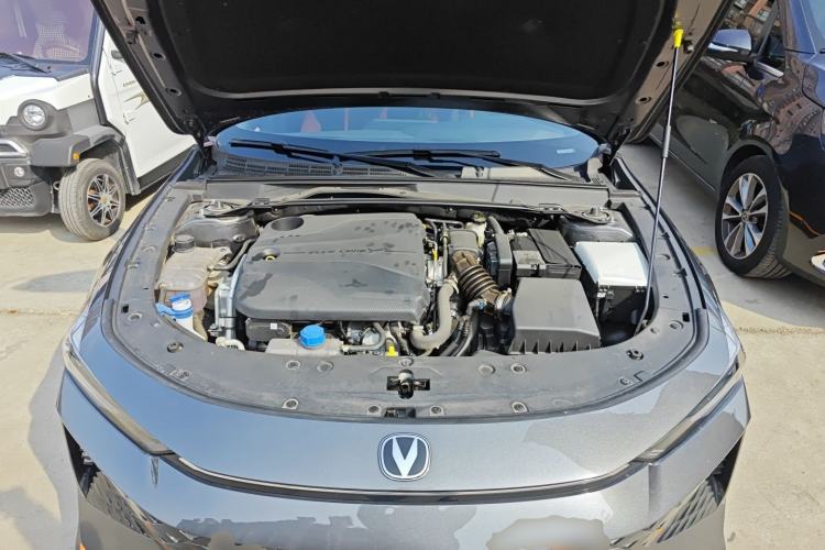 Used CHANGAN UNI-V 2024 1.5T Prestige Sport Edition Engine Bay