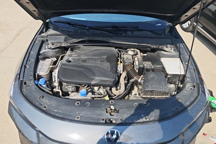 Used CHANGAN UNI-V 2024 1.5T Prestige Edition Engine Bay