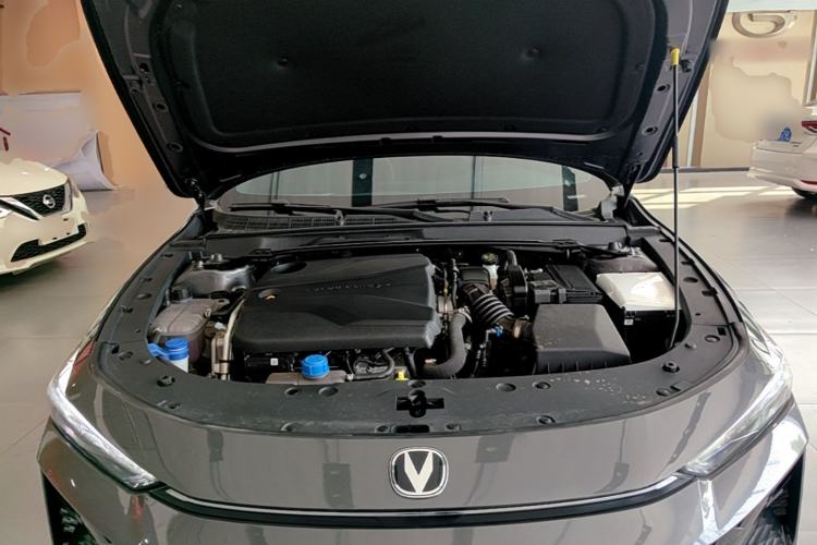 Used CHANGAN UNI-V 2024 1.5T Prestige Sport Edition Engine Bay