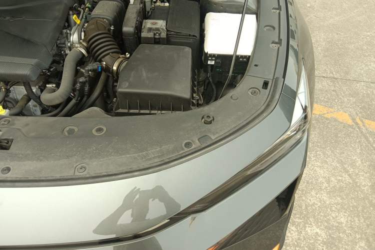 Used CHANGAN UNI-V 2024 1.5T Prestige Sport Edition Engine Bay Left