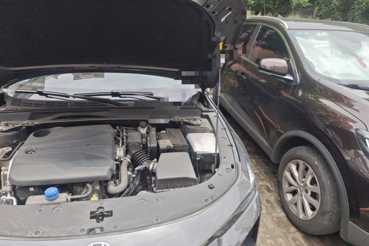 Used CHANGAN UNI-V 2024 1.5T Prestige Sport Edition Engine Bay Left
