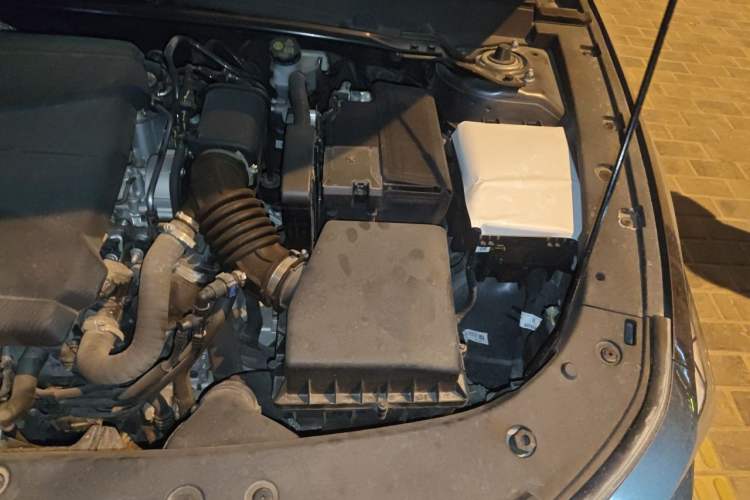 Used CHANGAN UNI-V 2024 1.5T Prestige Edition Engine Bay Left