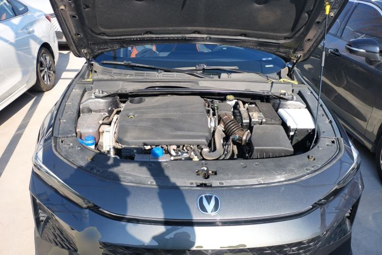 Used CHANGAN UNI-V 2024 1.5T Prestige Sport Edition Engine Bay