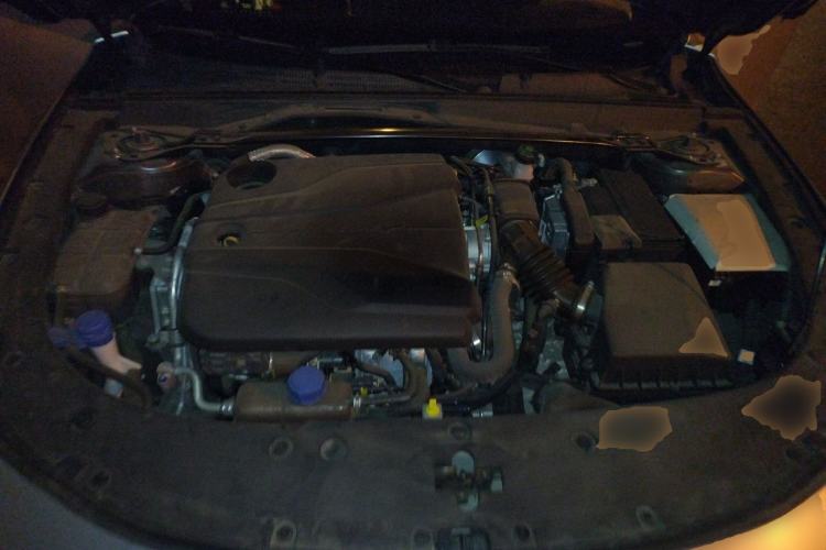 Used CHANGAN UNI-V 2024 1.5T Prestige Sport Edition Engine Bay