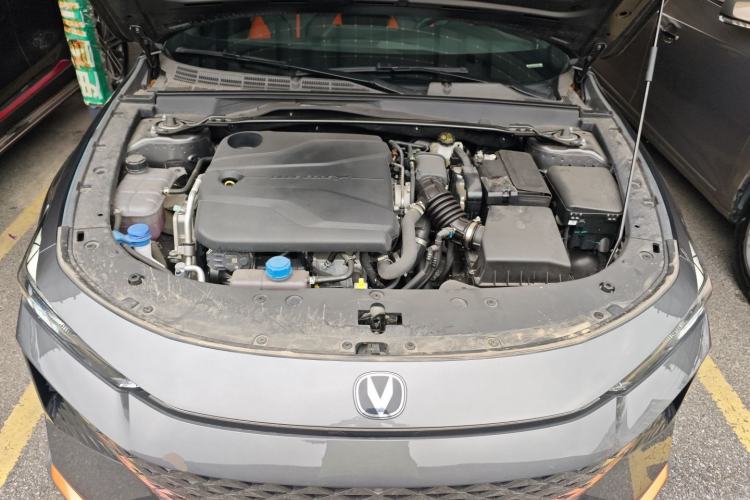 Used CHANGAN UNI-V 2024 1.5T Prestige Sport Edition Engine Bay