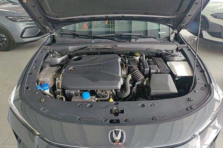 Used CHANGAN UNI-V 2024 1.5T Prestige Sport Edition Engine Bay