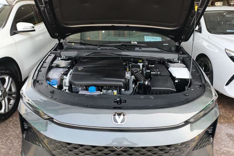 Used CHANGAN UNI-V 2024 1.5T Prestige Sport Edition Engine Bay