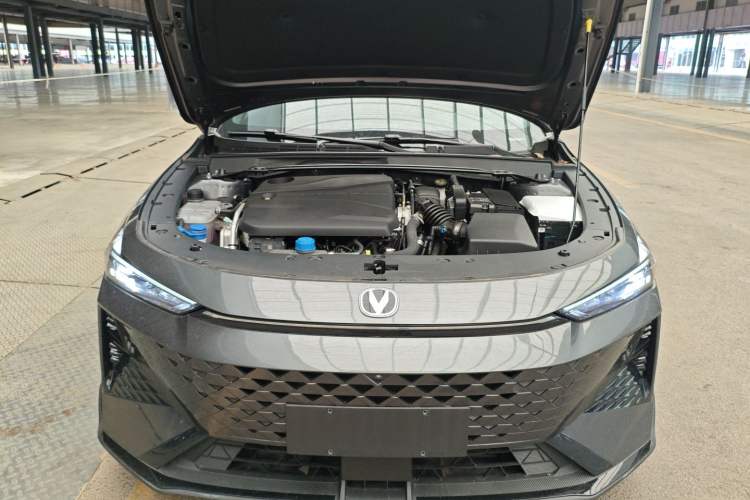 Used CHANGAN UNI-V 2024 1.5T Prestige Sport Edition Engine Bay