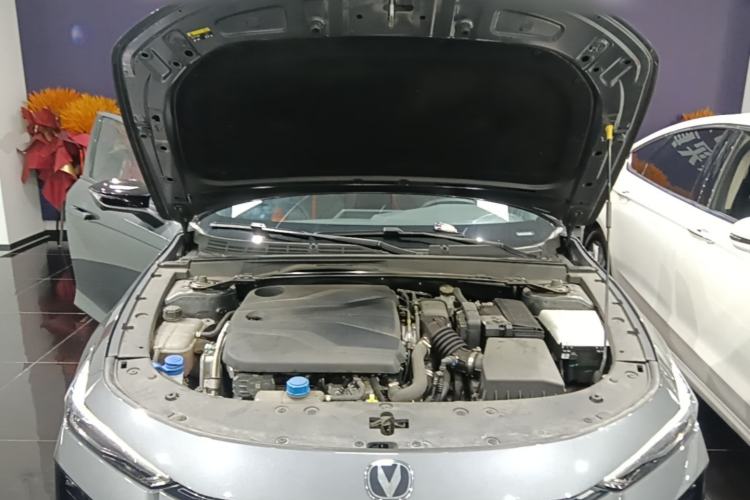 Used CHANGAN UNI-V 2024 1.5T Prestige Sport Edition Engine Bay