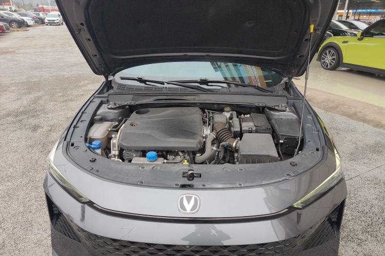 Used CHANGAN UNI-V 2024 1.5T Prestige Edition Engine Bay