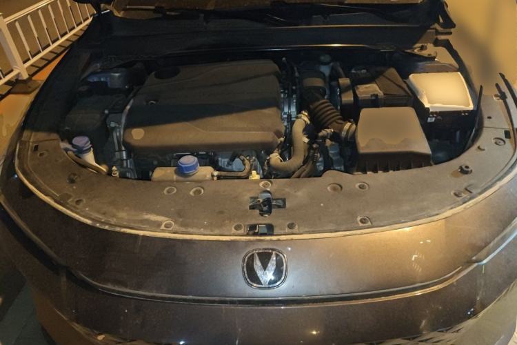 Used CHANGAN UNI-V 2024 1.5T Prestige Edition Engine Bay