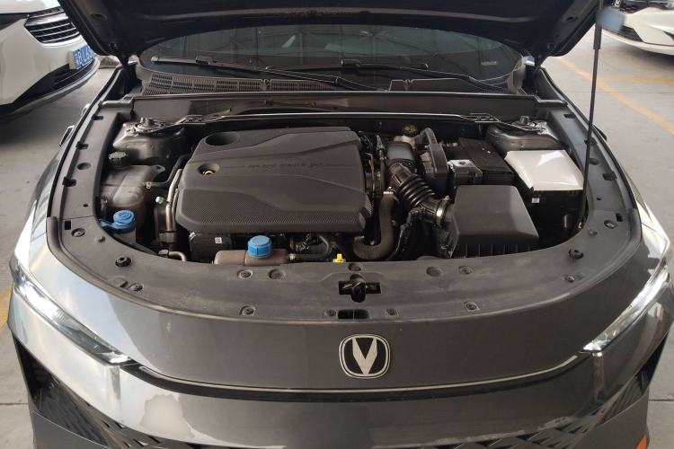 Used CHANGAN UNI-V 2024 1.5T Prestige Sport Edition Engine Bay
