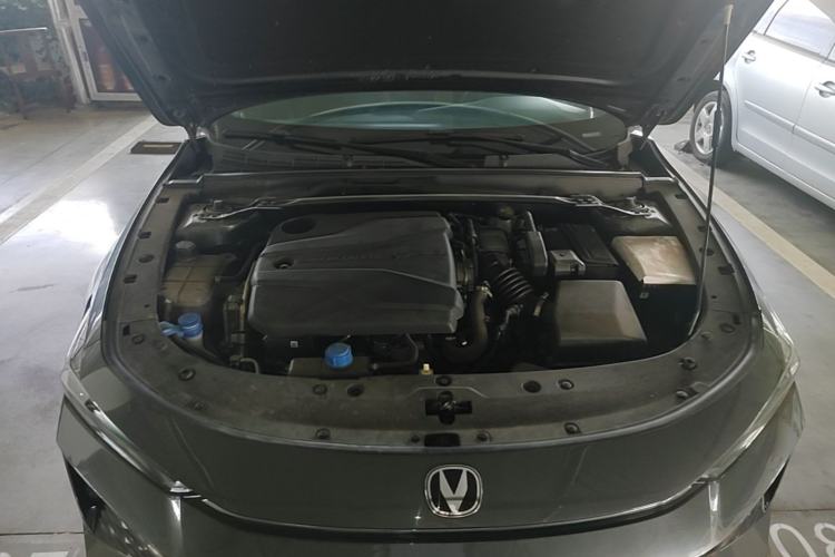 Used CHANGAN UNI-V 2024 1.5T Prestige Sport Edition Engine Bay