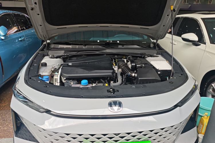 Used CHANGAN UNI-V 2024 1.5T Prestige Sport Edition Engine Bay
