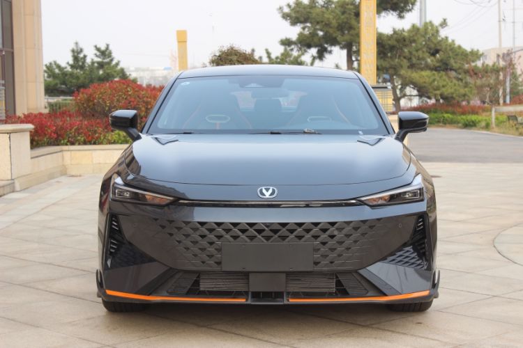 Used CHANGAN UNI-V 2024 1.5T Prestige Sport Edition Exterior 1