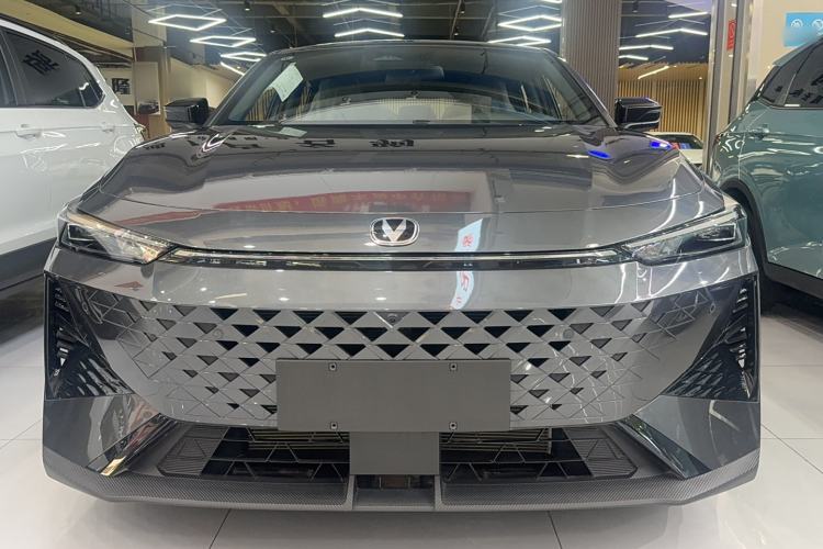 Used CHANGAN UNI-V 2024 1.5T Prestige Edition Exterior 1