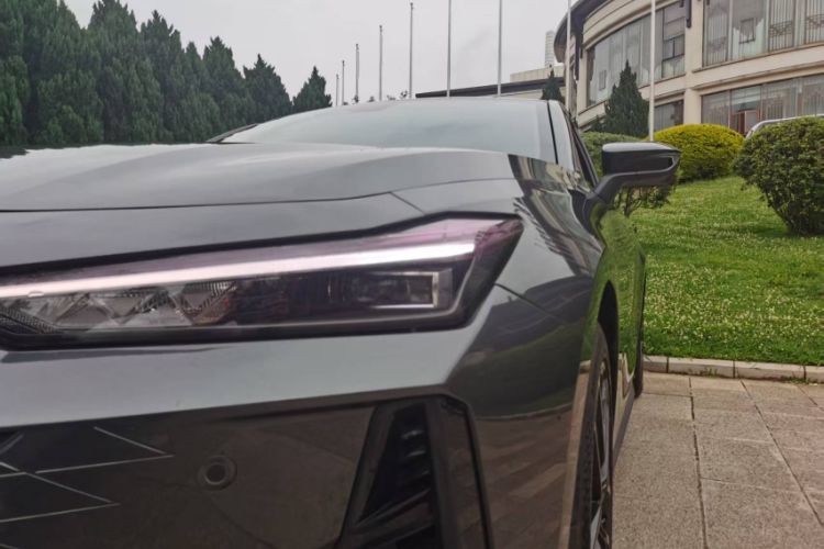 Used CHANGAN UNI-V 2024 1.5T Prestige Edition Exterior 10