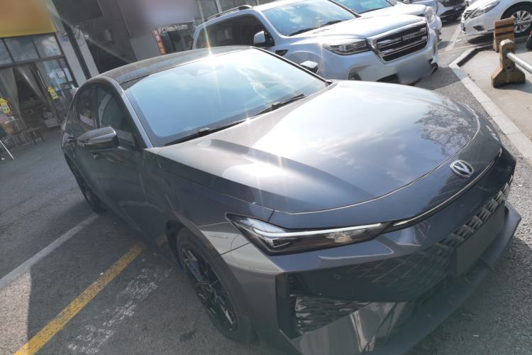Used CHANGAN UNI-V 2024 1.5T Prestige Edition Exterior 2