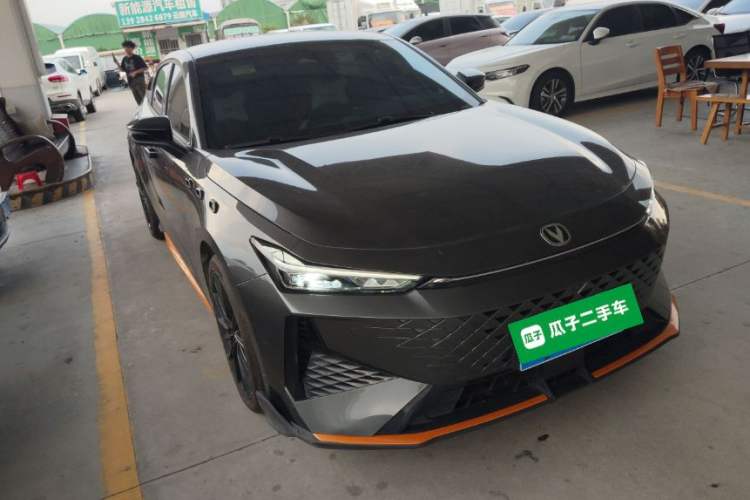 Used CHANGAN UNI-V 2024 1.5T Prestige Sport Edition Exterior 2