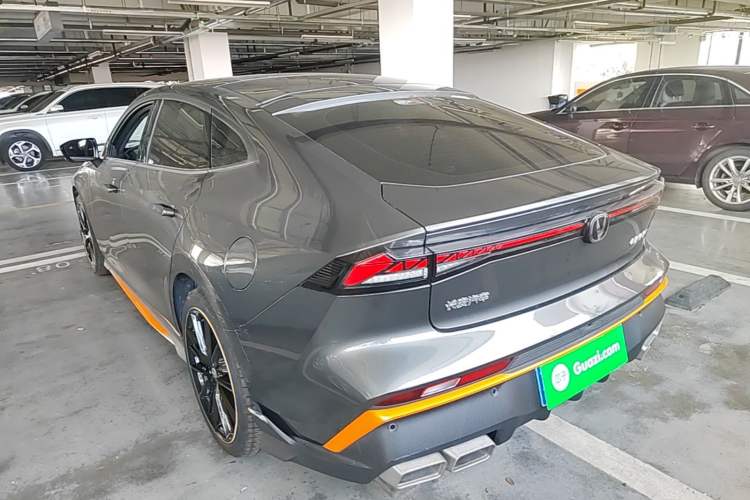 Used CHANGAN UNI-V 2024 1.5T Prestige Sport Edition Exterior 2