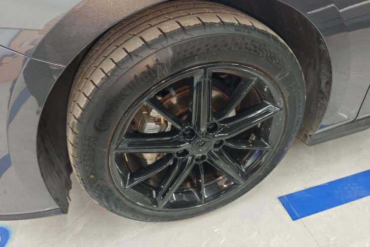 Used CHANGAN UNI-V 2024 1.5T High-Energy Version Exterior 4
