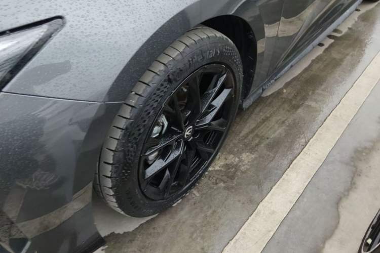 Used CHANGAN UNI-V 2024 1.5T Prestige Edition Exterior 4