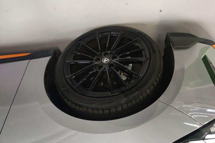 Used CHANGAN UNI-V 2024 1.5T Prestige Sport Edition Exterior 4