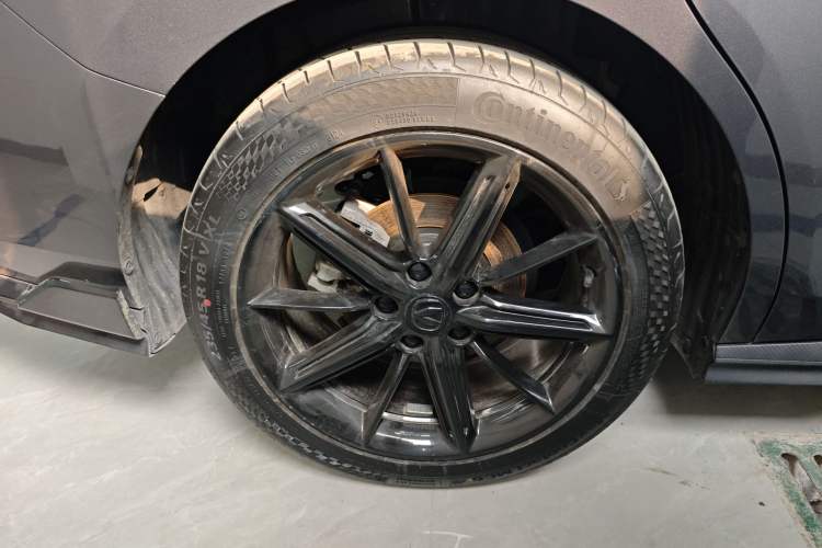 Used CHANGAN UNI-V 2024 1.5T High-Energy Version Exterior 5