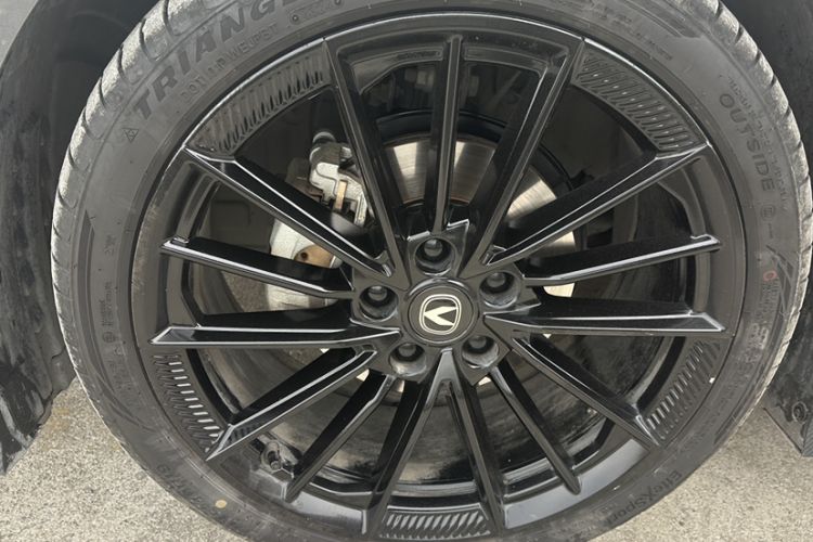 Used CHANGAN UNI-V 2024 1.5T Prestige Sport Edition Exterior 5