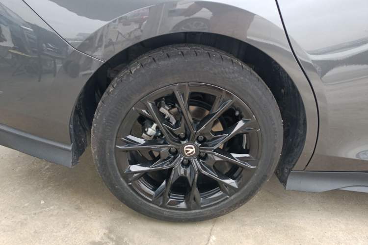 Used CHANGAN UNI-V 2024 1.5T Prestige Edition Exterior 5
