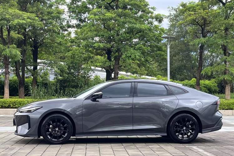 Used CHANGAN UNI-V 2024 1.5T Prestige Edition Exterior 5