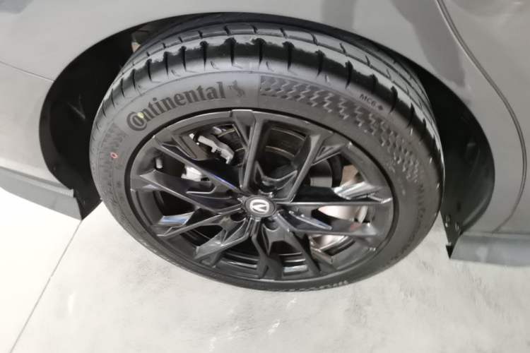 Used CHANGAN UNI-V 2024 1.5T Prestige Edition Exterior 5