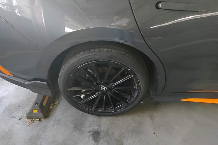 Used CHANGAN UNI-V 2024 1.5T Prestige Sport Edition Exterior 5