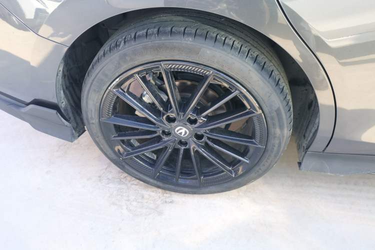 Used CHANGAN UNI-V 2024 1.5T Prestige Sport Edition Exterior 8