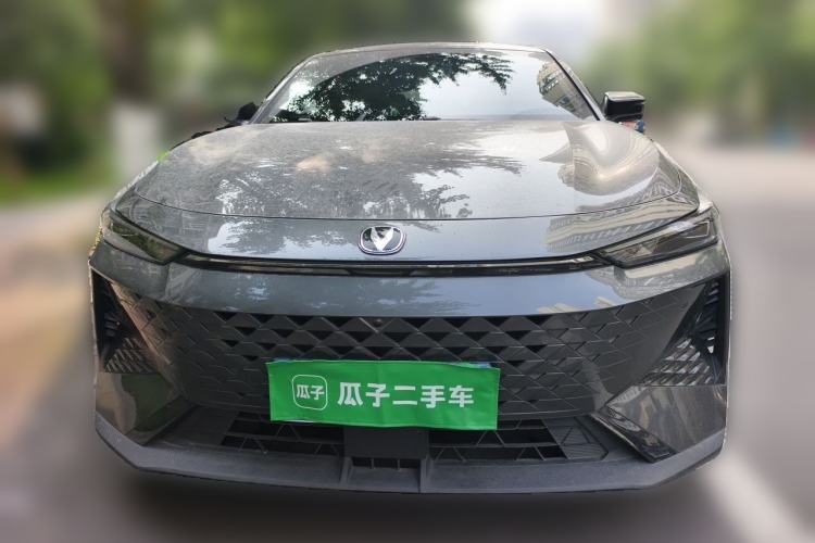 Used CHANGAN UNI-V 2024 1.5T Prestige Edition Front