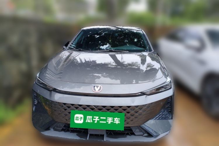Used CHANGAN UNI-V 2024 1.5T Prestige Edition Front