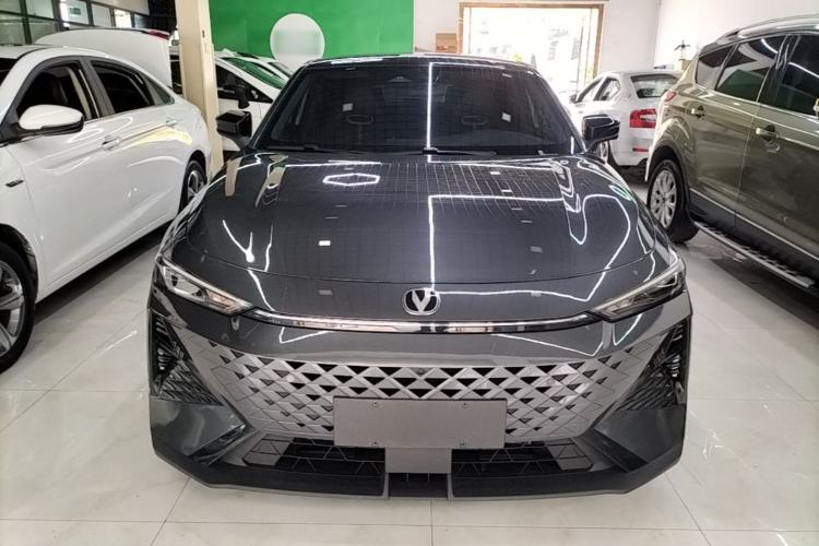 Used CHANGAN UNI-V 2024 1.5T Prestige Edition Front