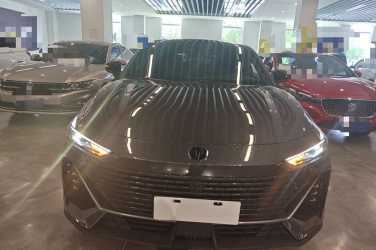 Used CHANGAN UNI-V 2024 1.5T High-Energy Version Front