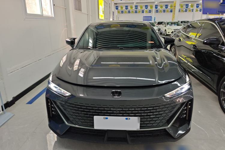 Used CHANGAN UNI-V 2024 1.5T High-Energy Version Front