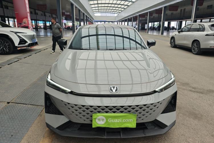 Used CHANGAN UNI-V 2024 1.5T Prestige Edition Front