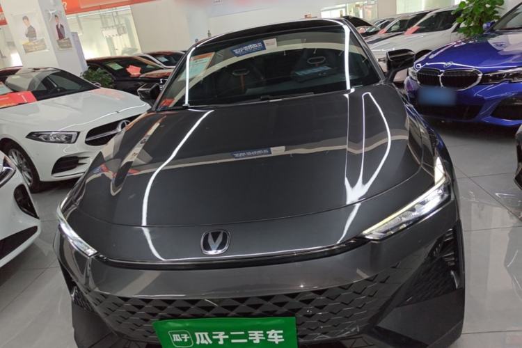 Used CHANGAN UNI-V 2024 1.5T Prestige Edition Front