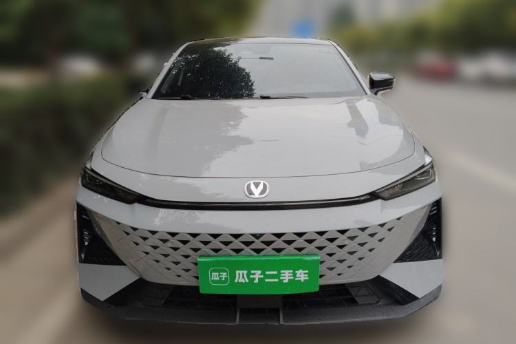 Used CHANGAN UNI-V 2024 1.5T Prestige Edition Front