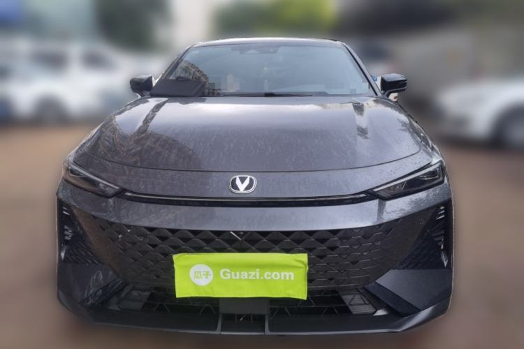 Used CHANGAN UNI-V 2024 1.5T Luxury Edition Front