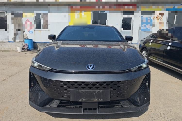 Used CHANGAN UNI-V 2024 1.5T Prestige Edition Front