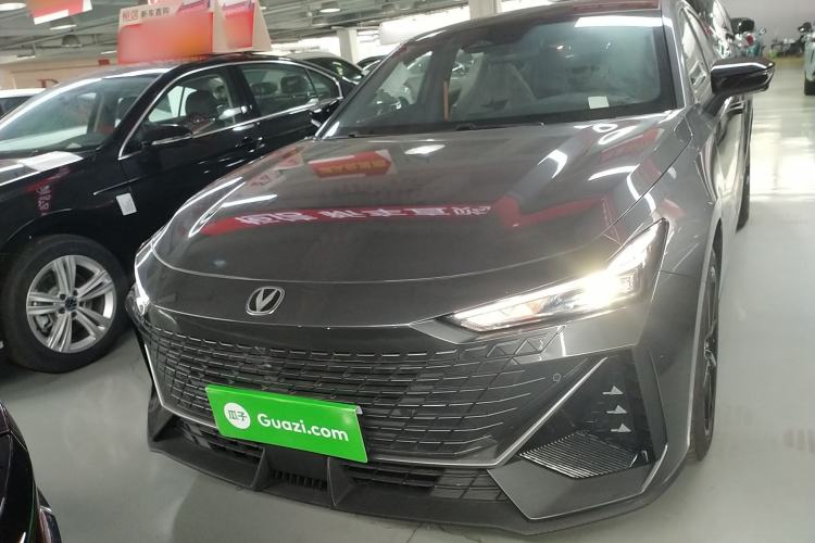 Used CHANGAN UNI-V 2024 1.5T High-Energy Version Front