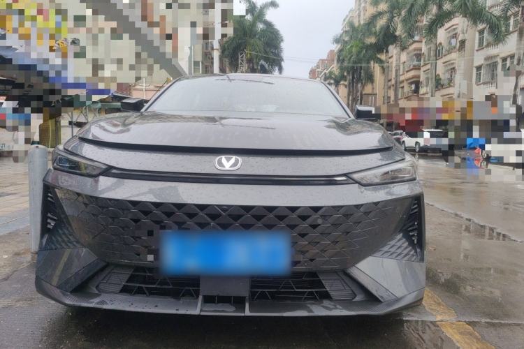 Used CHANGAN UNI-V 2024 1.5T Prestige Edition Front