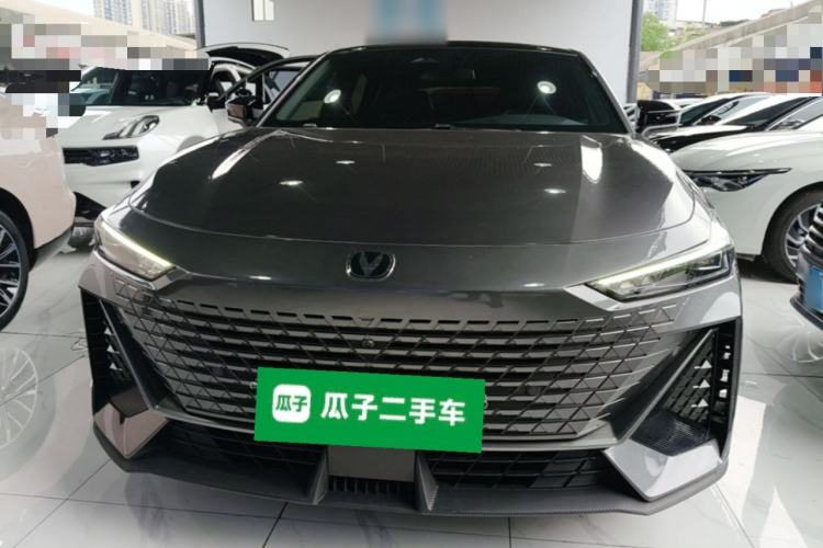 Used CHANGAN UNI-V 2024 1.5T High-Energy Version Front