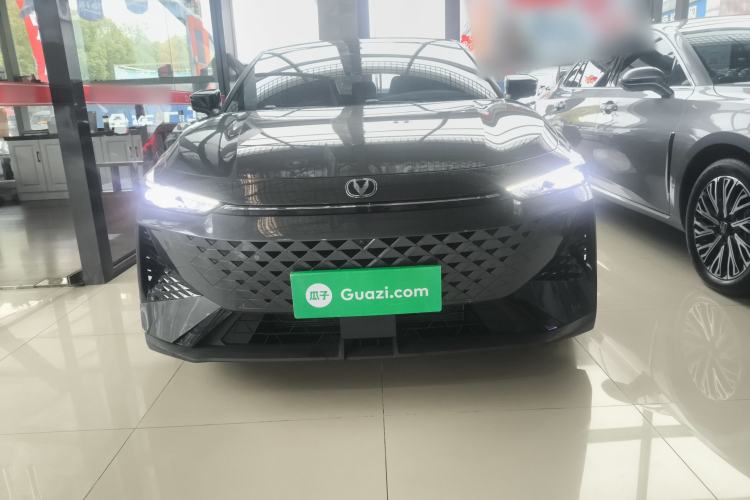 Used CHANGAN UNI-V 2024 1.5T Prestige Edition Front