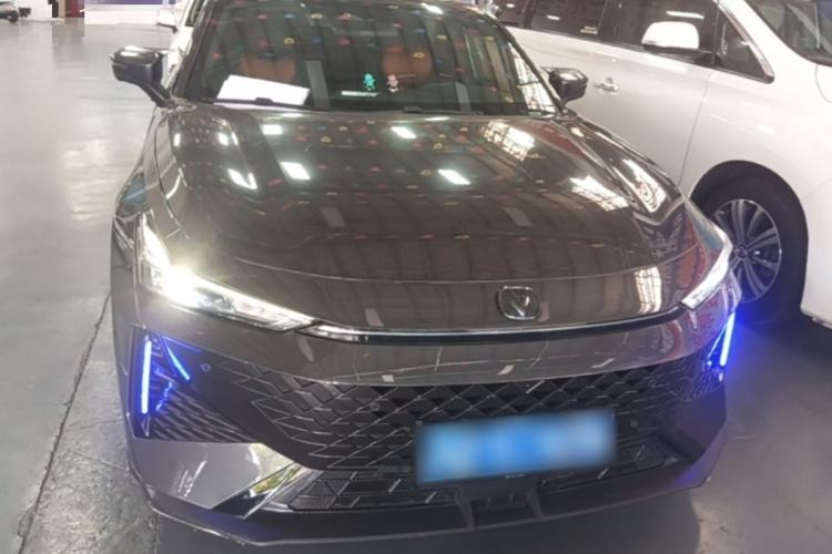 Used CHANGAN UNI-V 2024 1.5T Smart Navigation Version Front